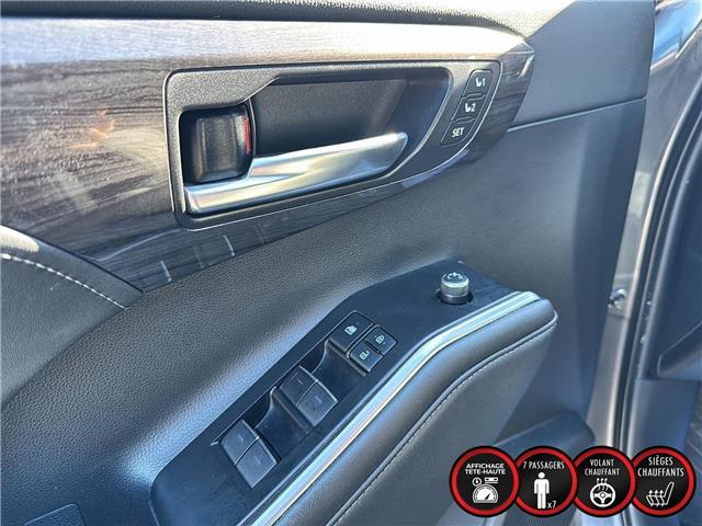 2021 Toyota Highlander Limited (Stk: 25271A) in Saint-Léonard - Image 12 of 27