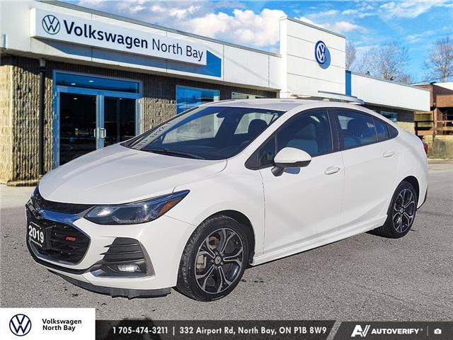 2019 Chevrolet Cruze LT (Stk: 26038A) in North Bay - Image 1 of 22