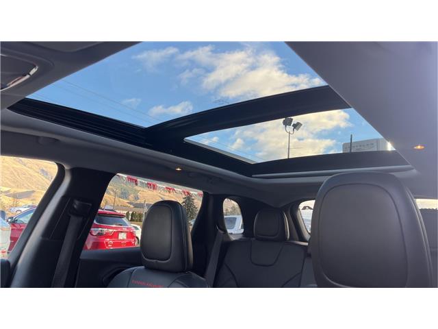 2021 Jeep Cherokee Trailhawk (Stk: 1313A) in Kamloops - Image 18 of 29