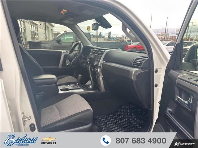 2022 Toyota 4Runner Base (Stk: 9255A) in Thunder Bay - Image 9 of 14