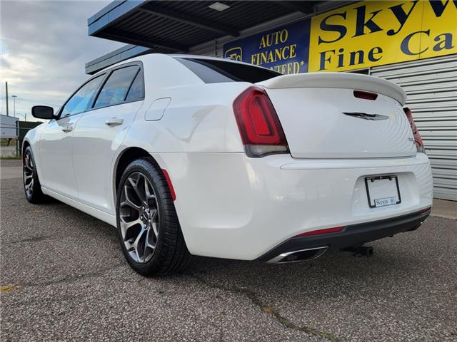 2016 Chrysler 300 300S | NAVI | PANO ROOF | REMOTE START | LEATHER (Stk: H22161B) in St. Catharines - Image 4 of 29