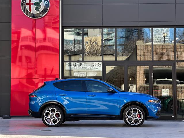 2025 Alfa Romeo Tonale PHEV Base (Stk: 624AR) in Toronto - Image 2 of 30