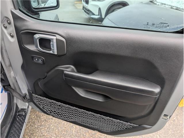 2021 Jeep Wrangler Unlimited Sport (Stk: 19351) in Calgary - Image 10 of 25