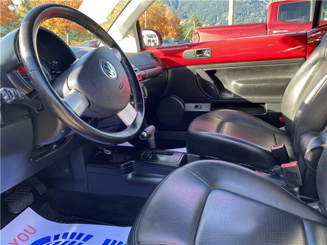 2010 Volkswagen New Beetle 2.5L Comfortline (Stk: 6T161B) in Hope - Image 8 of 13