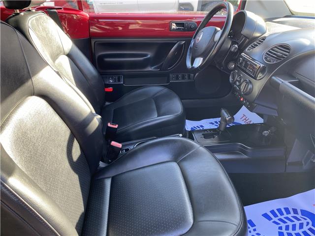 2010 Volkswagen New Beetle 2.5L Comfortline (Stk: 6T161B) in Hope - Image 11 of 13