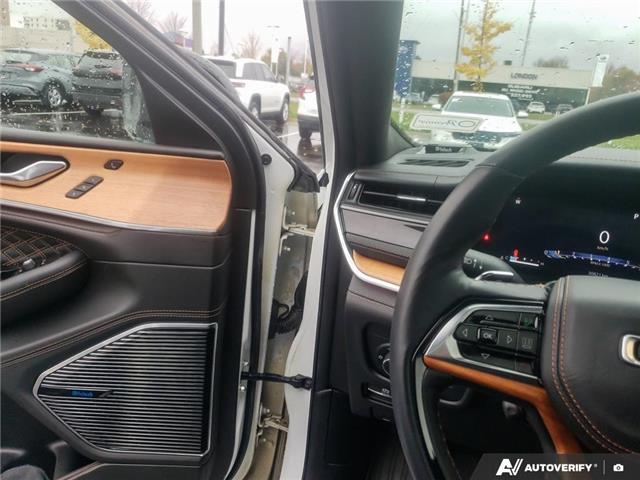 2024 Jeep Grand Cherokee L Summit (Stk: 163886) in London - Image 17 of 26