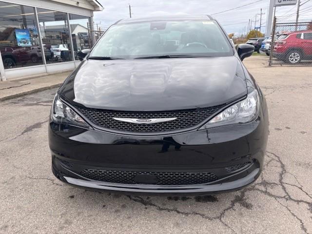 2026 Chrysler Grand Caravan SXT (Stk: 7461) in Fort Erie - Image 2 of 12