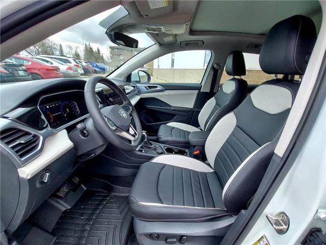 2025 Volkswagen Taos Highline (Stk: 250209) in Regina - Image 18 of 42