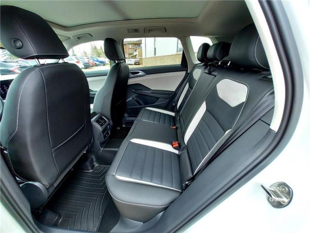 2025 Volkswagen Taos Highline (Stk: 250209) in Regina - Image 21 of 42