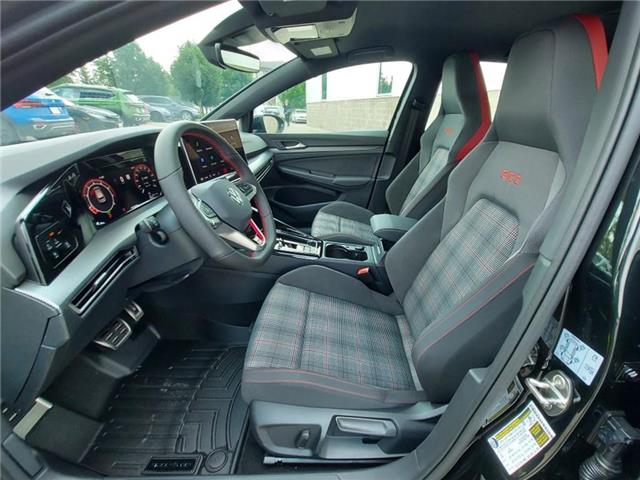2025 Volkswagen Golf GTI Base (Stk: 250381) in Regina - Image 17 of 38