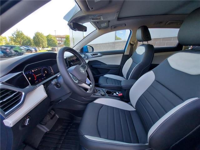 2025 Volkswagen Taos Highline (Stk: 250402) in Regina - Image 18 of 44