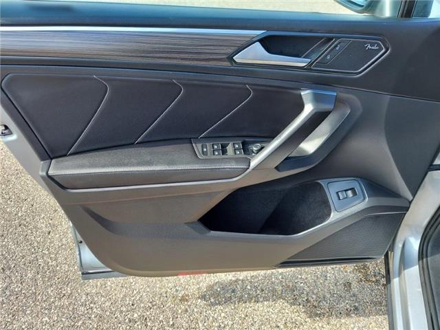 2022 Volkswagen Tiguan Highline R-Line (Stk: 2504301) in Regina - Image 17 of 47