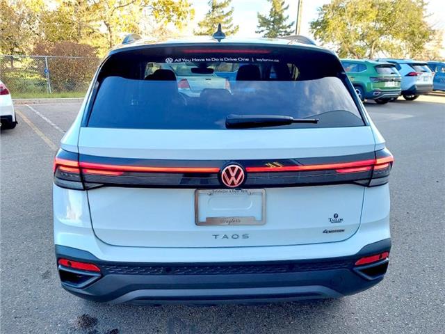 2026 Volkswagen Taos Comfortline Black Edition (Stk: 260027) in Regina - Image 11 of 44