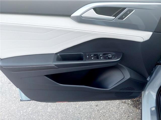 2026 Volkswagen Taos Highline (Stk: 260043) in Regina - Image 15 of 43