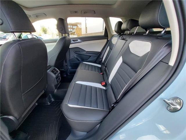 2026 Volkswagen Taos Highline (Stk: 260043) in Regina - Image 21 of 43