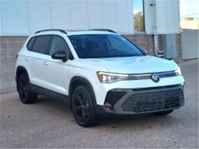 2026 Volkswagen Taos Comfortline Black Edition (Stk: 260047) in Regina - Image 3 of 42