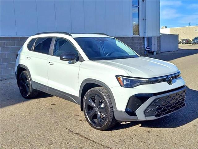 2026 Volkswagen Taos Comfortline Black Edition (Stk: 260048) in Regina - Image 3 of 43