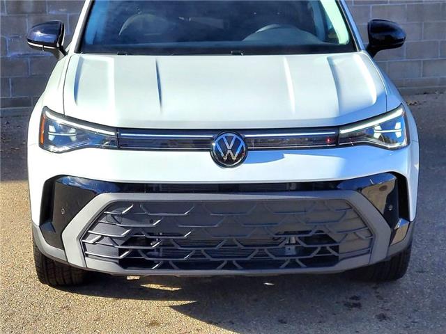 2026 Volkswagen Taos Comfortline Black Edition (Stk: 260048) in Regina - Image 5 of 43