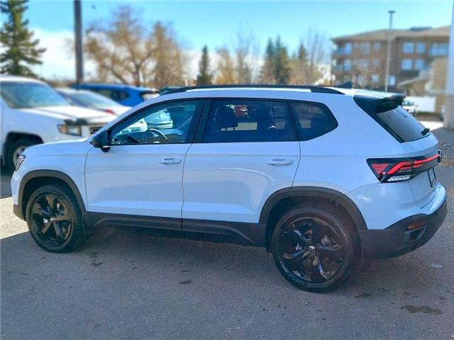 2026 Volkswagen Taos Comfortline Black Edition (Stk: 260048) in Regina - Image 10 of 43