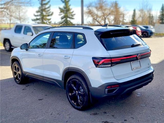 2026 Volkswagen Taos Comfortline Black Edition (Stk: 260048) in Regina - Image 11 of 43