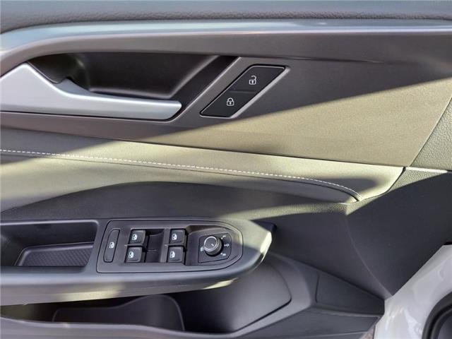 2026 Volkswagen Taos Comfortline Black Edition (Stk: 260048) in Regina - Image 16 of 43