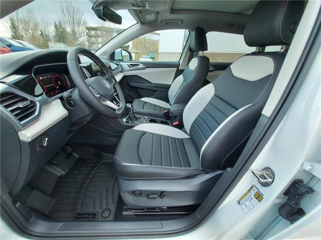 2026 Volkswagen Taos Highline (Stk: 260054) in Regina - Image 18 of 43