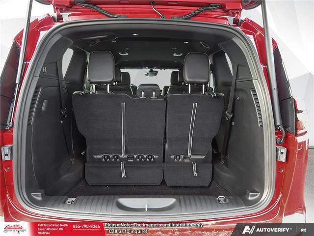 2026 Chrysler Pacifica Select (Stk: 26077) in Essex-Windsor - Image 7 of 25