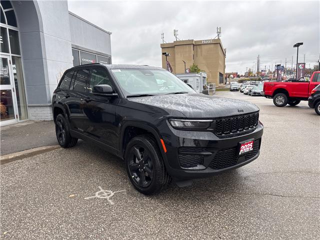 2025 Jeep Grand Cherokee Laredo (Stk: H22931) in Newmarket - Image 1 of 13