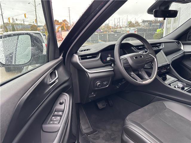 2025 Jeep Grand Cherokee Laredo (Stk: H22931) in Newmarket - Image 9 of 13