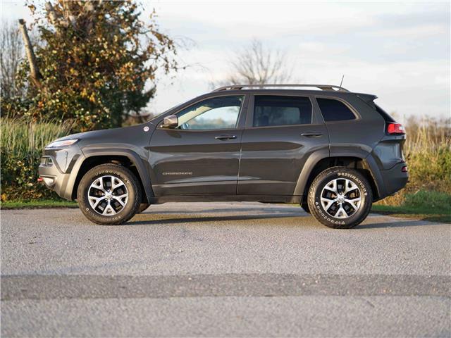 2016 Jeep Cherokee Trailhawk (Stk: 30460) in Surrey - Image 3 of 20 2016 Jeep Cherokee Trailhawk (Stk: 30460) in Surrey - Image 3 of 20