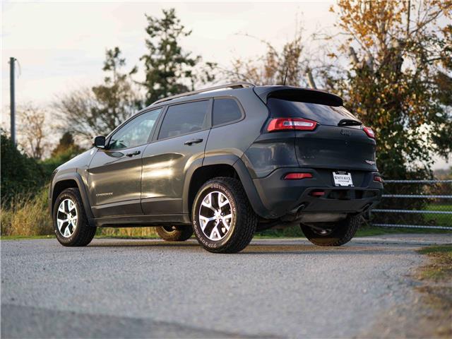 2016 Jeep Cherokee Trailhawk (Stk: 30460) in Surrey - Image 4 of 20 2016 Jeep Cherokee Trailhawk (Stk: 30460) in Surrey - Image 4 of 20