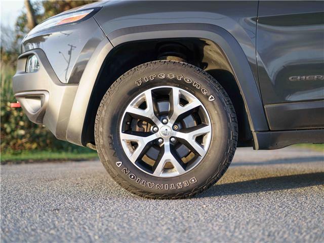 2016 Jeep Cherokee Trailhawk (Stk: 30460) in Surrey - Image 6 of 20 2016 Jeep Cherokee Trailhawk (Stk: 30460) in Surrey - Image 6 of 20