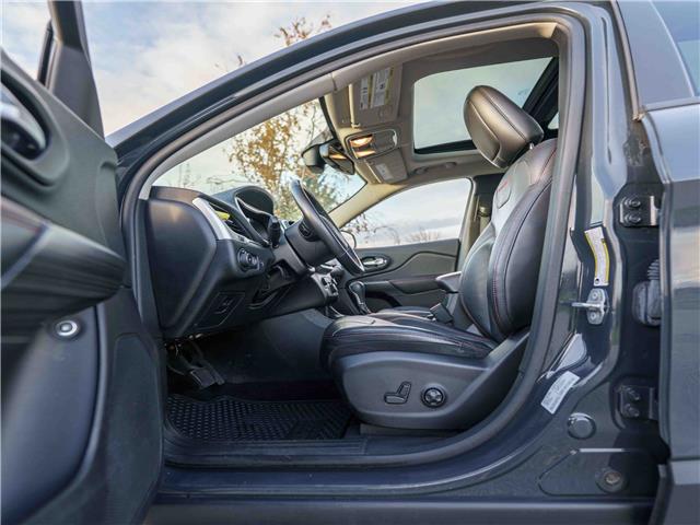 2016 Jeep Cherokee Trailhawk (Stk: 30460) in Surrey - Image 8 of 20 2016 Jeep Cherokee Trailhawk (Stk: 30460) in Surrey - Image 8 of 20