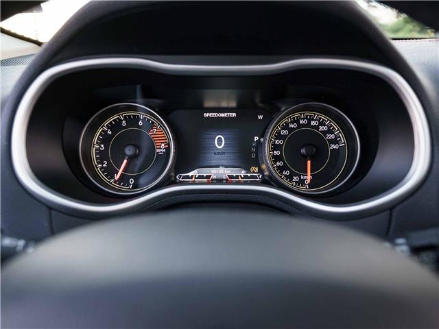 2016 Jeep Cherokee Trailhawk (Stk: 30460) in Surrey - Image 11 of 20 2016 Jeep Cherokee Trailhawk (Stk: 30460) in Surrey - Image 11 of 20