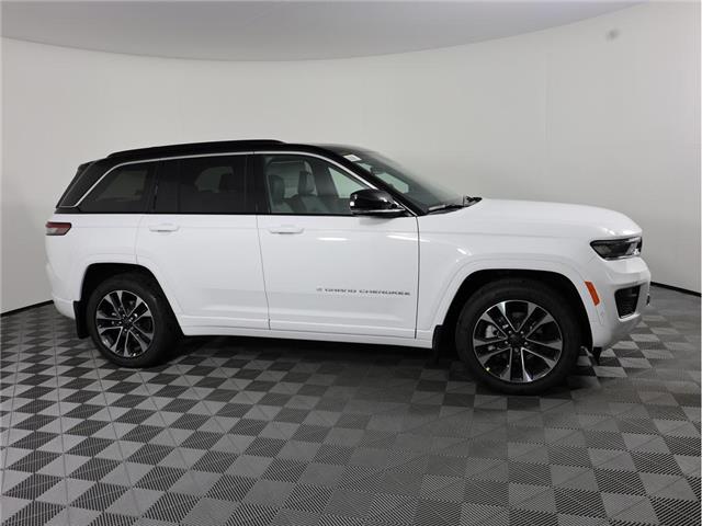 2025 Jeep Grand Cherokee Overland (Stk: 25J250) in Calgary - Image 5 of 20