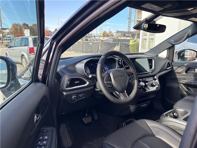 2026 Chrysler Pacifica Select (Stk: P22970) in Newmarket - Image 9 of 14