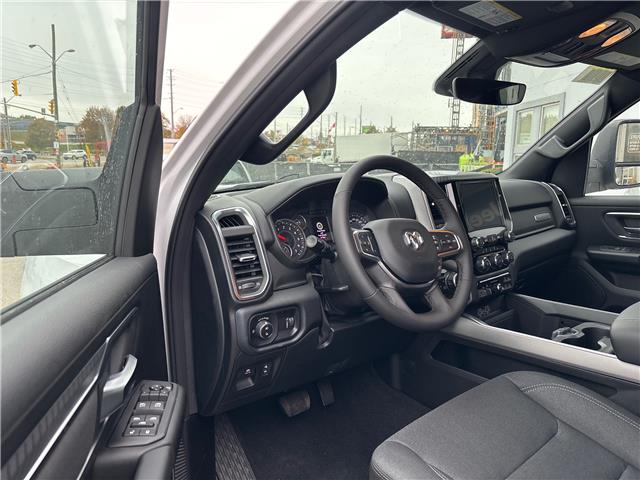 2025 RAM 1500 Big Horn (Stk: T22971) in Newmarket - Image 9 of 13
