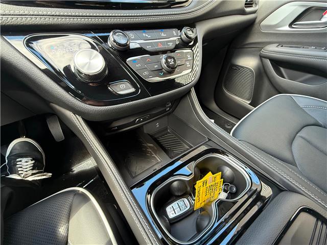 2026 Chrysler Pacifica Limited (Stk: 26001D) in London - Image 16 of 20