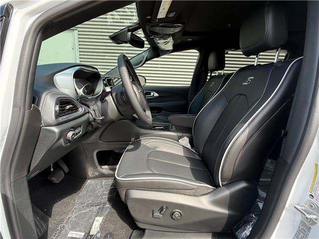 2026 Chrysler Pacifica Limited (Stk: 26001D) in London - Image 8 of 20