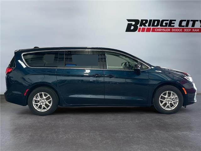 2024 Chrysler Pacifica Touring-L (Stk: 40501) in Lethbridge - Image 6 of 15