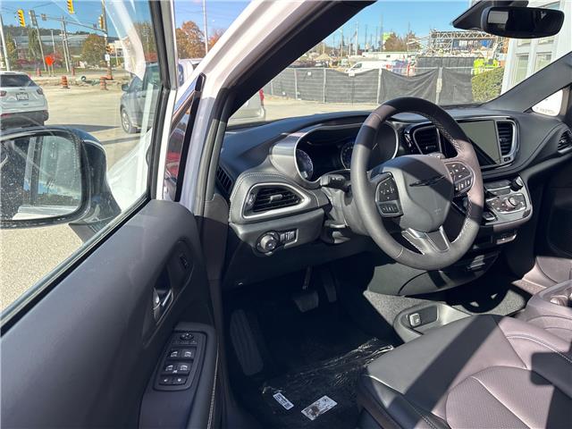 2026 Chrysler Pacifica Select (Stk: P22973) in Newmarket - Image 9 of 14