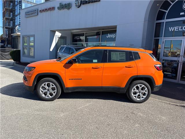 2026 Jeep Compass North (Stk: M22907) in Newmarket - Image 4 of 14