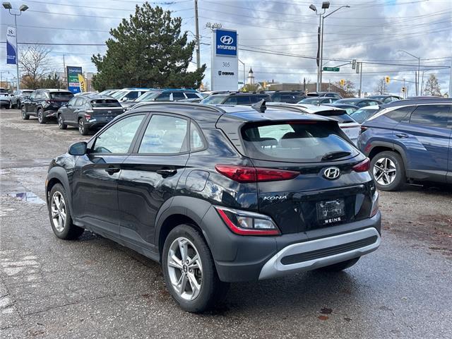 2022 Hyundai Kona 2.0L Preferred Sun & Leather Package (Stk: 261759A) in Aurora - Image 6 of 20