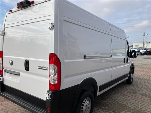 2025 RAM ProMaster 2500 High Roof (Stk: 5B083A) in Blenheim - Image 5 of 11
