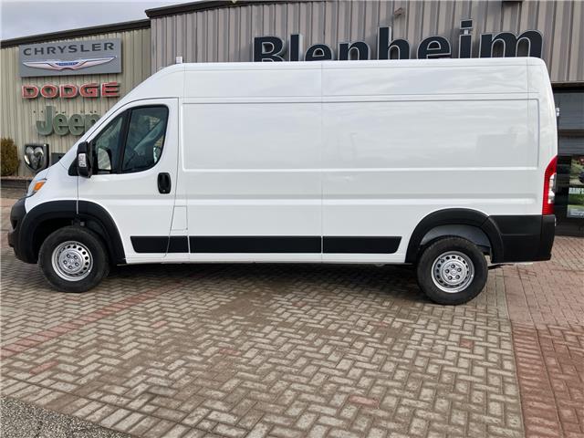 2025 RAM ProMaster 2500 High Roof (Stk: 5B083A) in Blenheim - Image 2 of 11