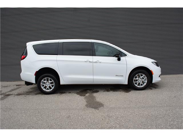 2025 Chrysler Grand Caravan SXT (Stk: MU2386) in London - Image 4 of 21