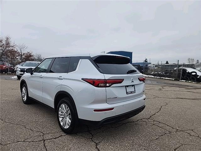 2024 Mitsubishi Outlander ES (Stk: U3320) in Cambridge - Image 3 of 32