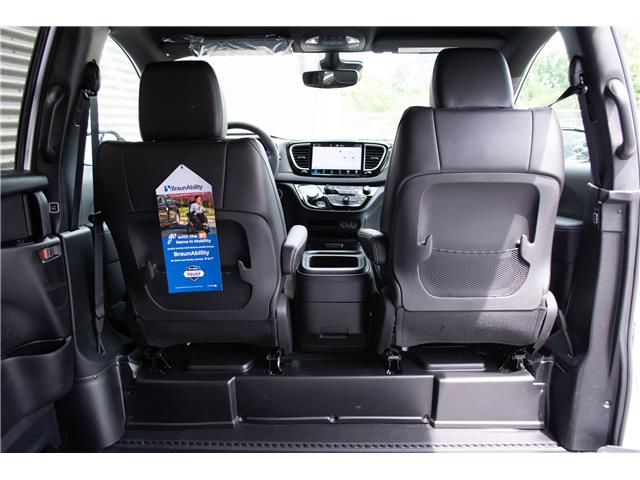 2025 Chrysler Grand Caravan SXT (Stk: MU2388) in London - Image 10 of 23