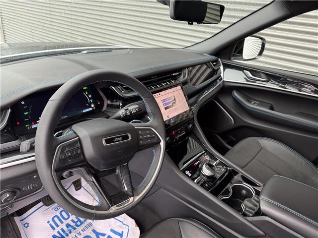 2023 Jeep Grand Cherokee 4xe Trailhawk (Stk: 25528A) in London - Image 12 of 28