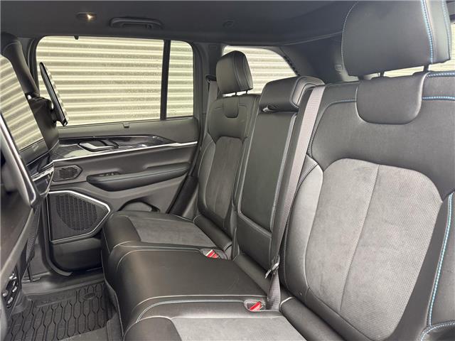 2023 Jeep Grand Cherokee 4xe Trailhawk (Stk: 25528A) in London - Image 13 of 28